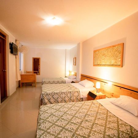 Hostal Los Balcones Наска Екстериор снимка