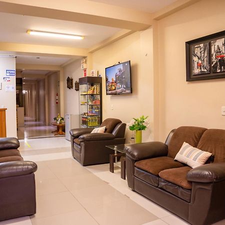 Hostal Los Balcones Наска Екстериор снимка