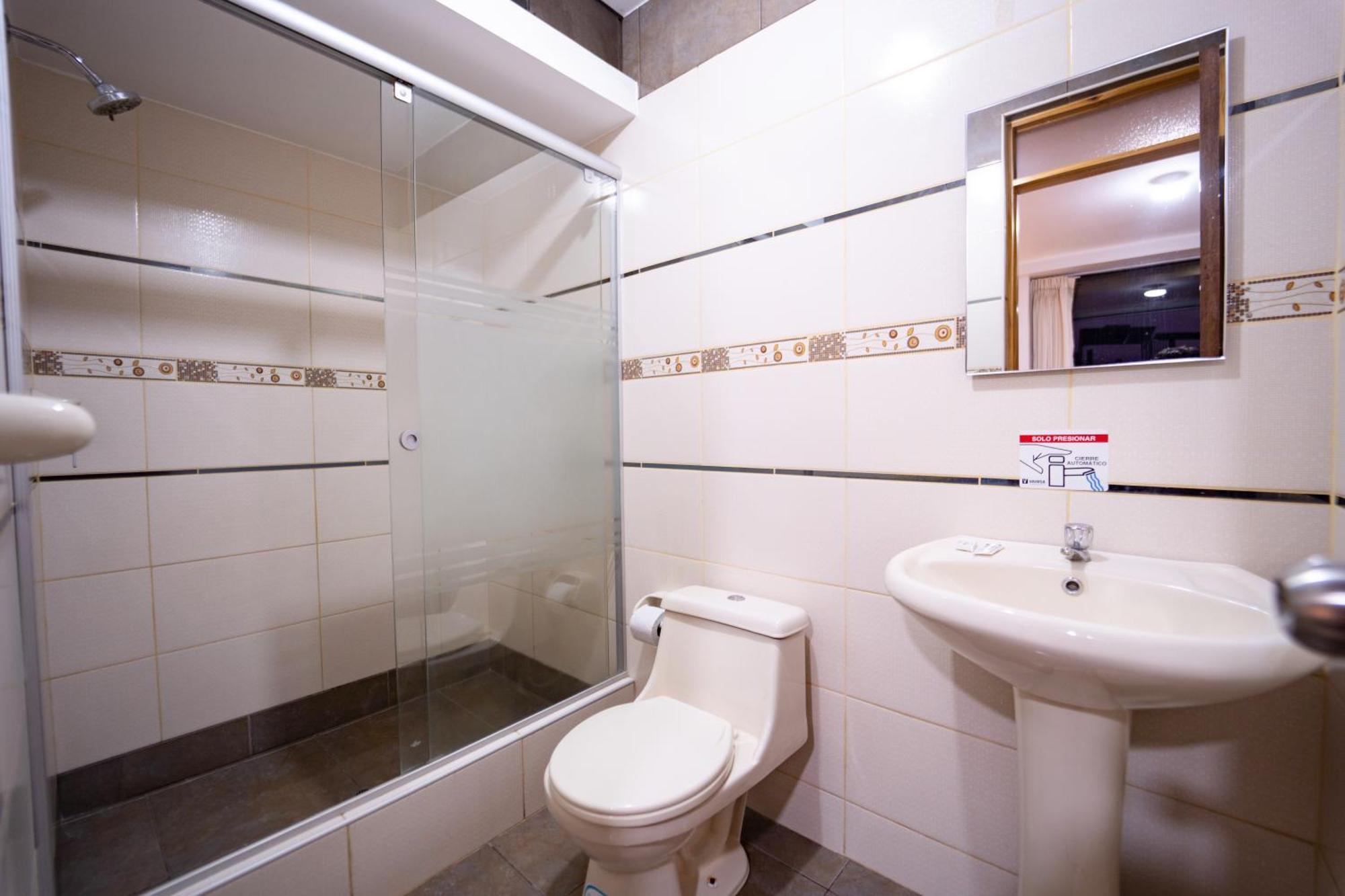 Hostal Los Balcones Наска Екстериор снимка