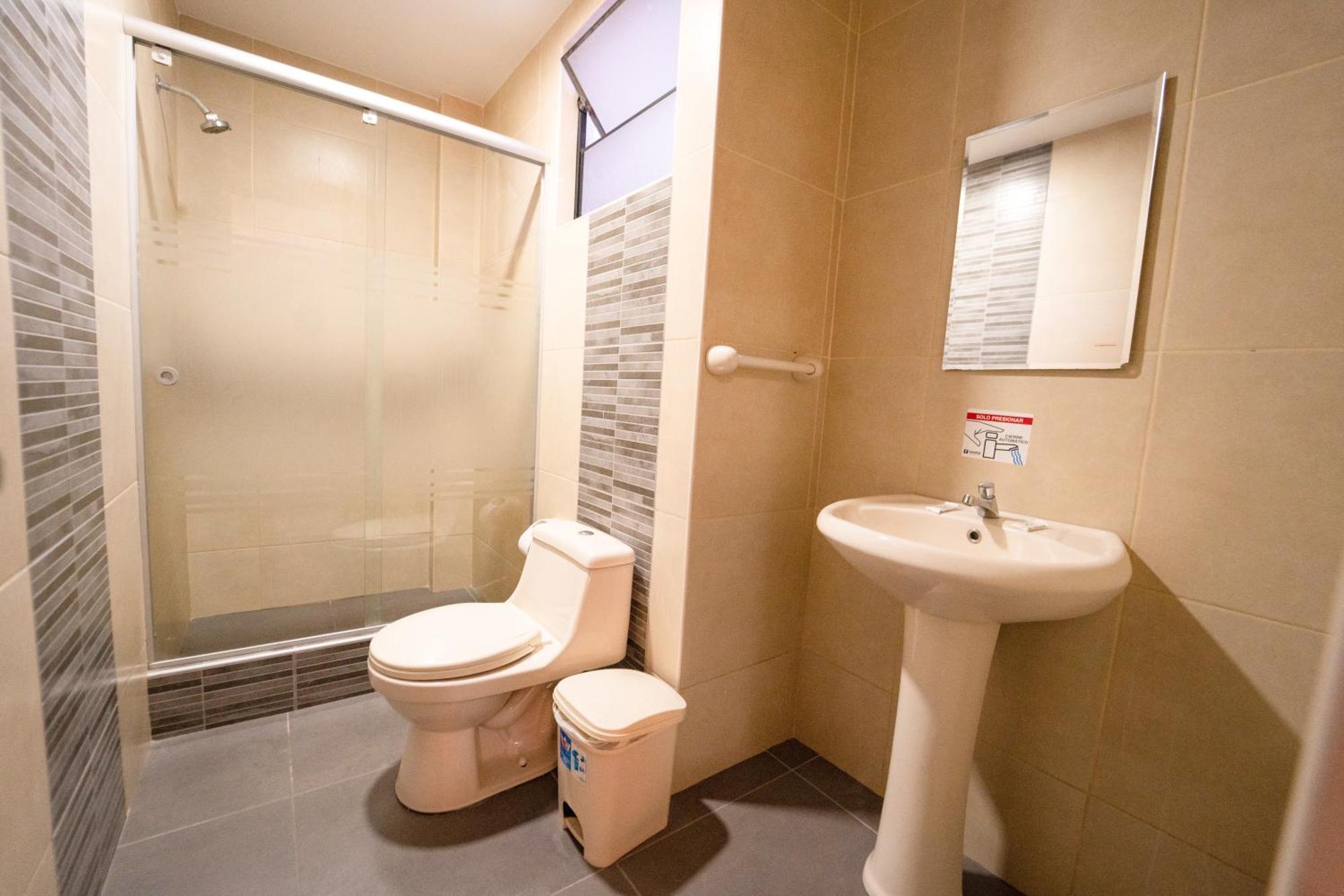 Hostal Los Balcones Наска Екстериор снимка