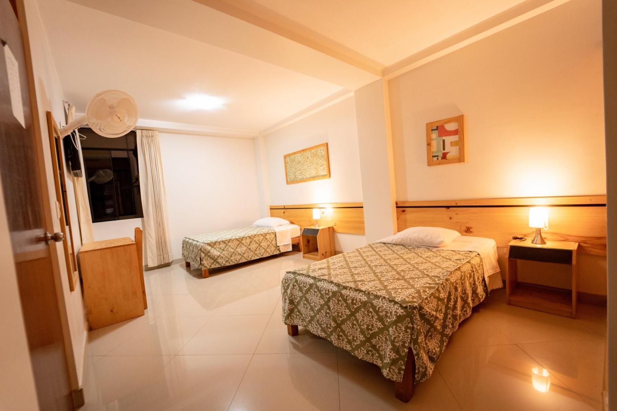 Hostal Los Balcones Наска Екстериор снимка