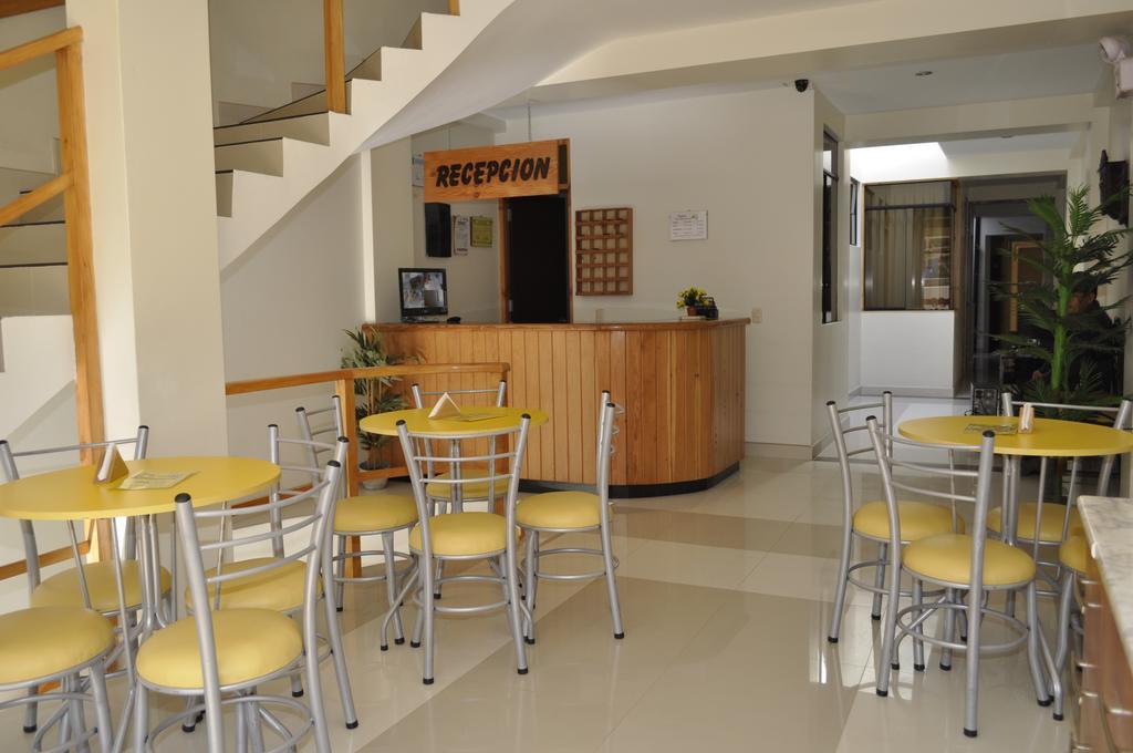 Hostal Los Balcones Наска Екстериор снимка