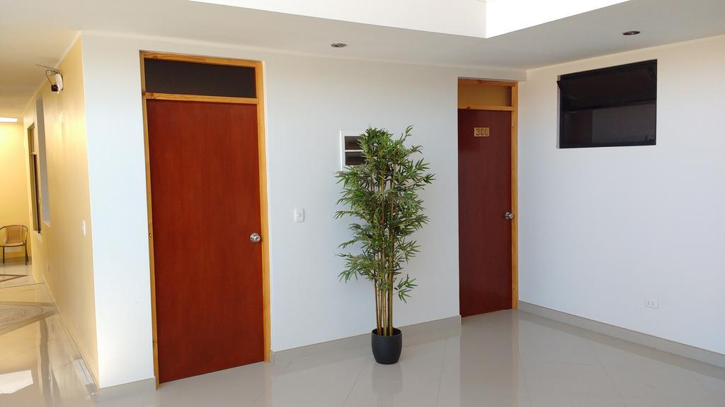 Hostal Los Balcones Наска Екстериор снимка