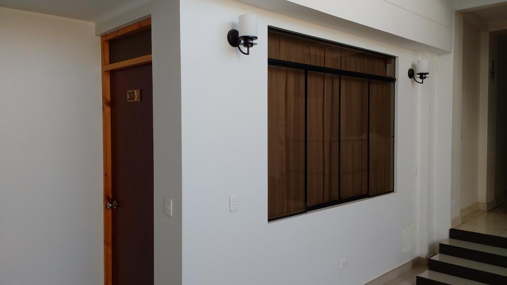 Hostal Los Balcones Наска Екстериор снимка